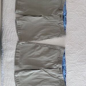 Tommy Bahamas Men Shorts